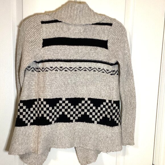 Abercrombie Kids Girls Open Cardigan Ribbed Sweater Fringe Warm Age 9-10 - Picture 5 of 7